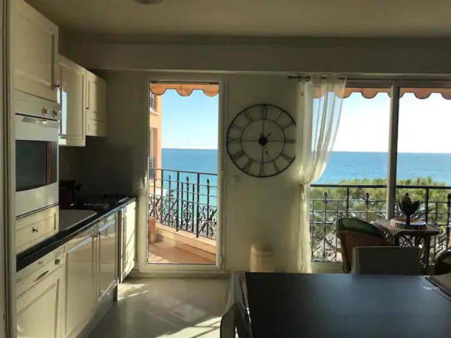 Victoria Bilocale Centro Citta E Vista Mare Apartment Menton Exterior photo