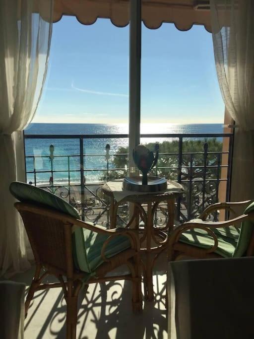 Victoria Bilocale Centro Citta E Vista Mare Apartment Menton Exterior photo